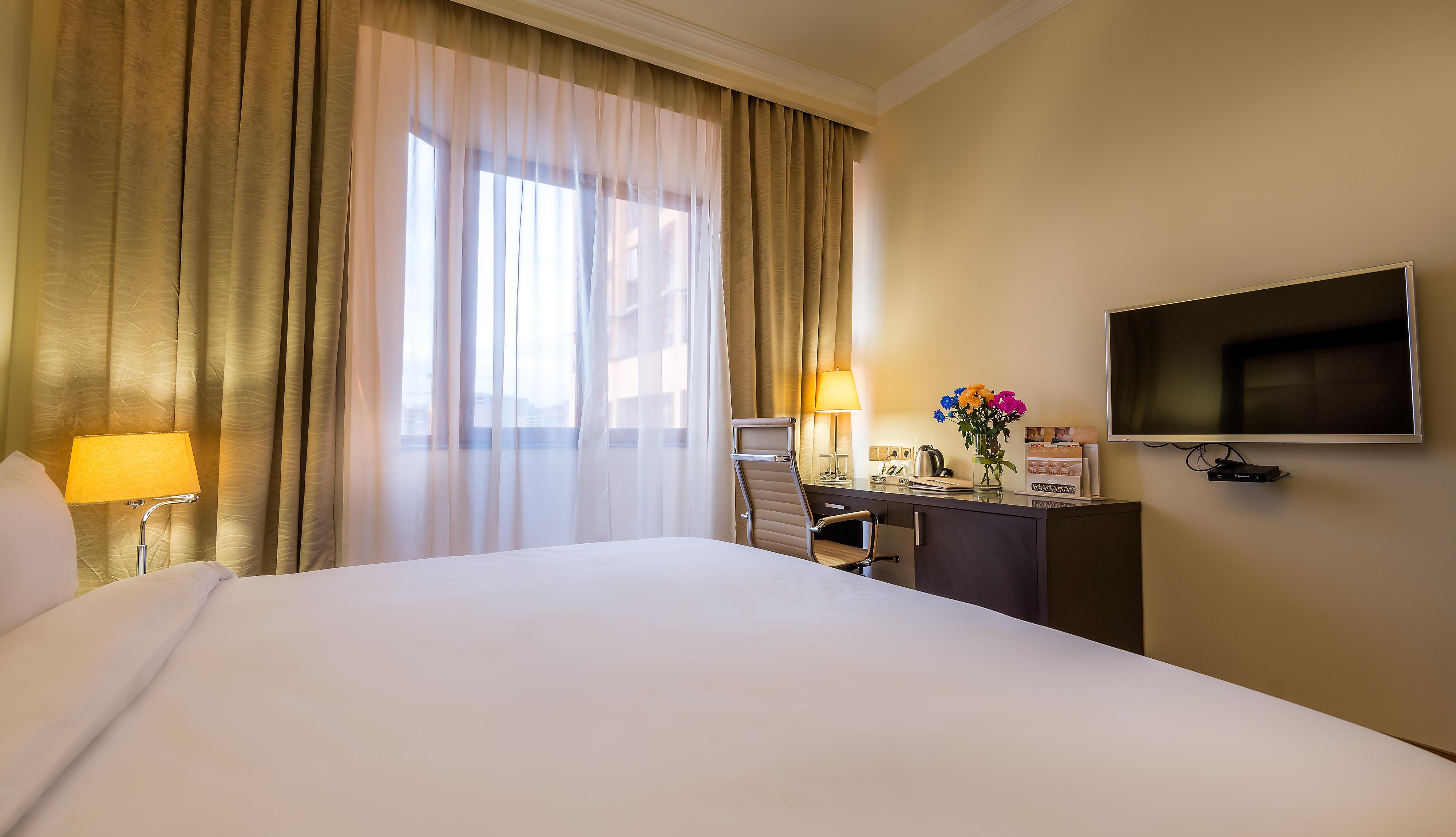 Paris Hotel Yerevan Luaran gambar